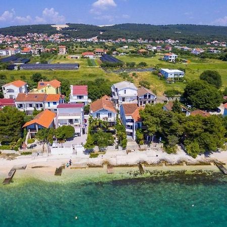 House First Row By The Sea Villa Бибине Екстериор снимка