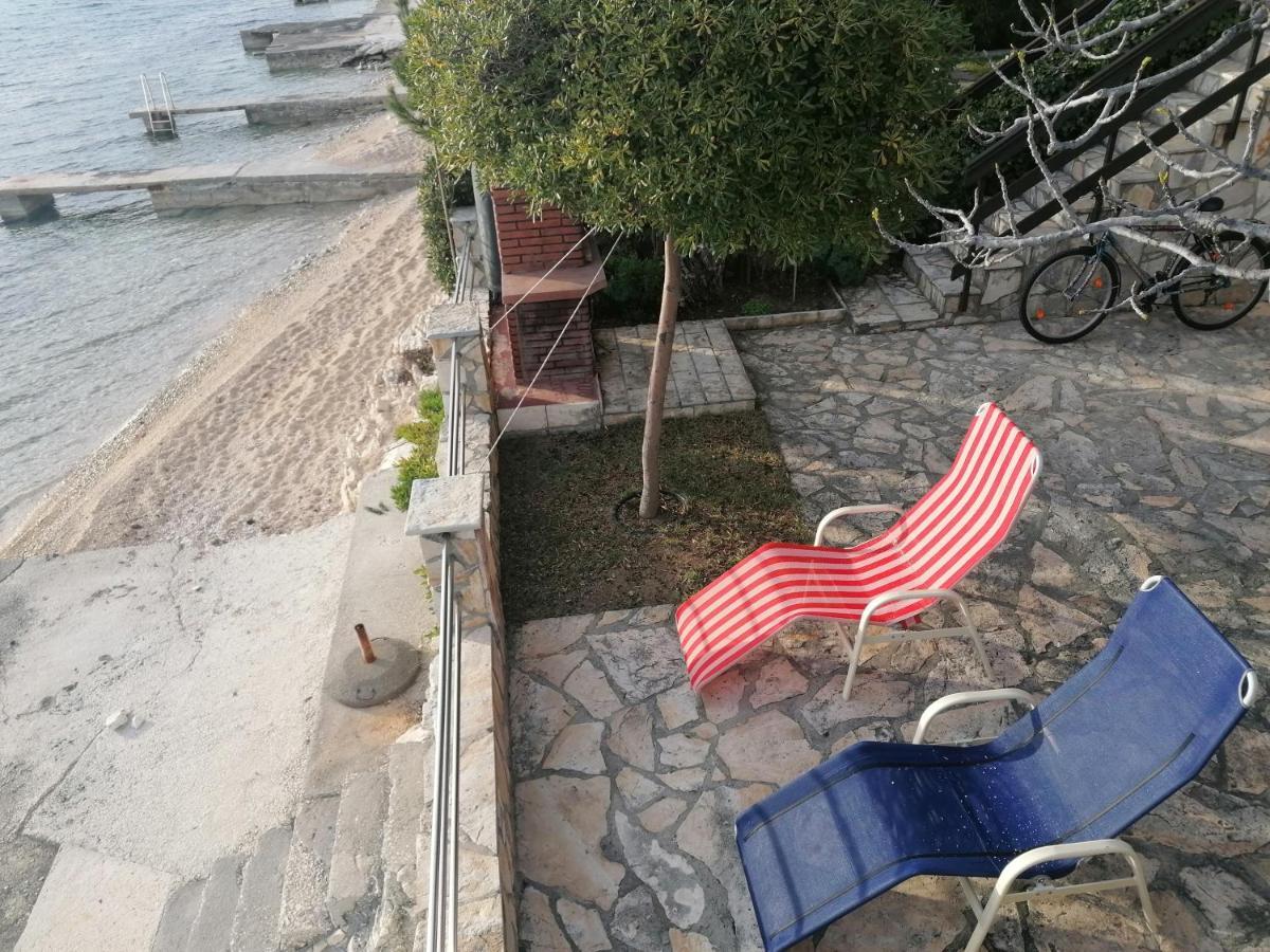 House First Row By The Sea Villa Бибине Екстериор снимка