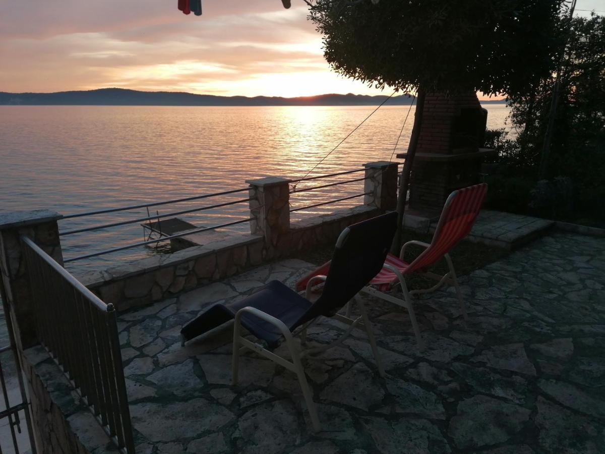 House First Row By The Sea Villa Бибине Екстериор снимка