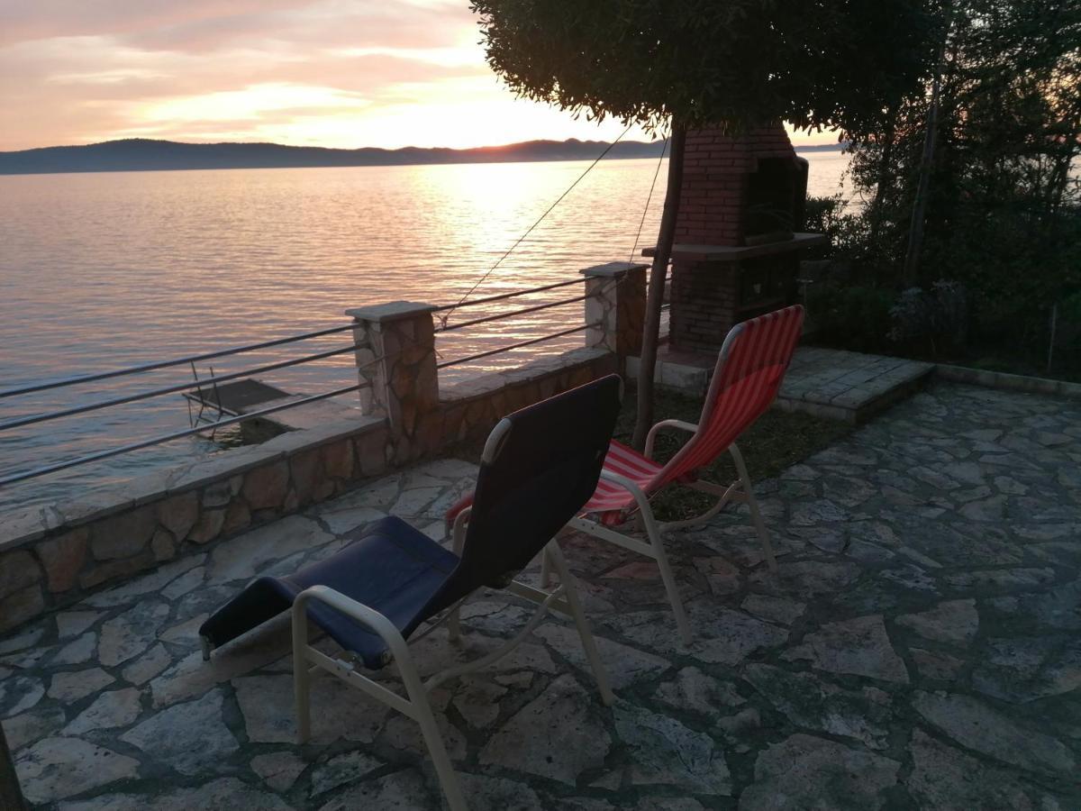 House First Row By The Sea Villa Бибине Екстериор снимка